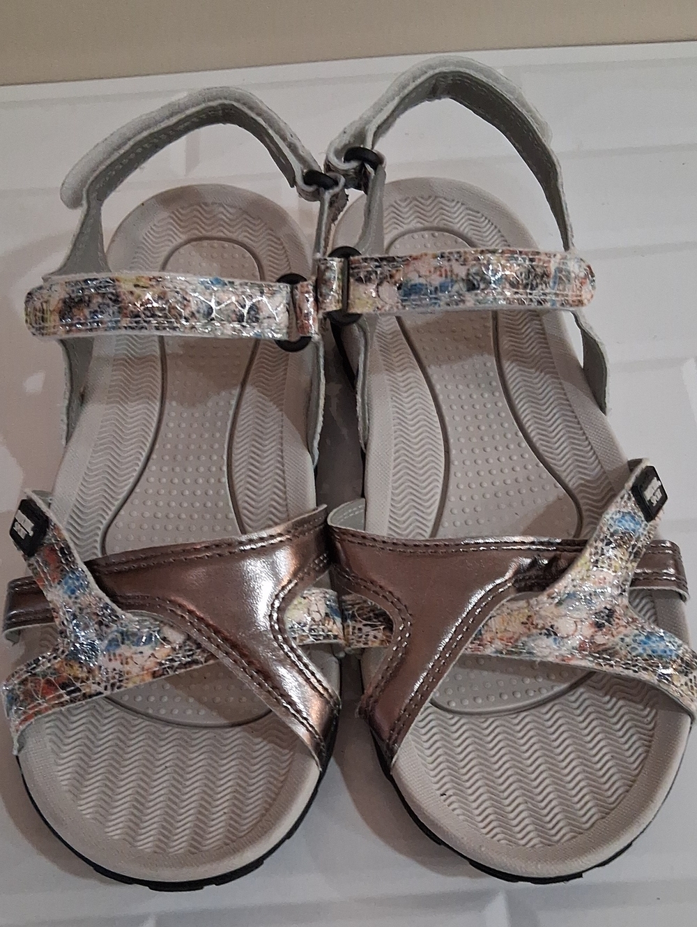 Muk Luks Ophelia Sandals Size 9.5